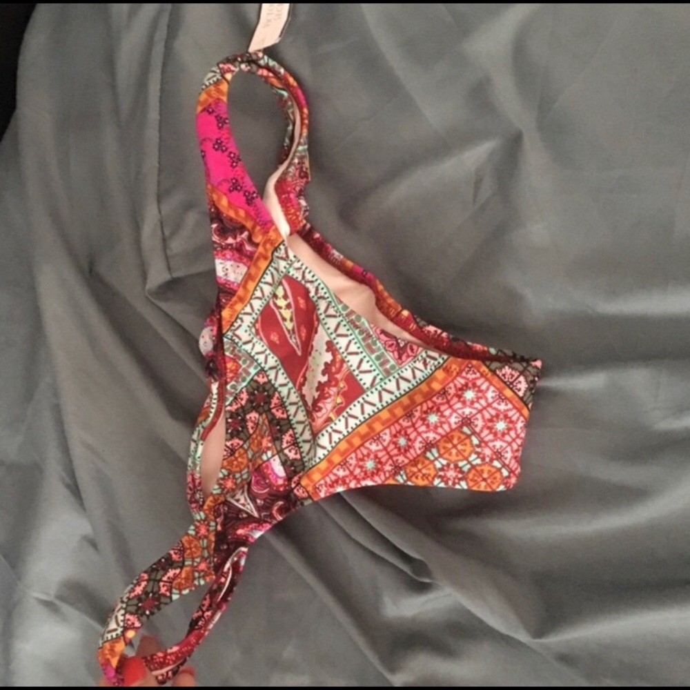 New with tag Victoria secret bottoms